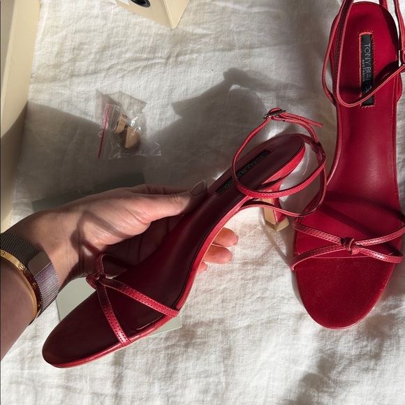 Tony Bianco Scarlet Sandals- Size 10- NWT - Picture 6 of 6